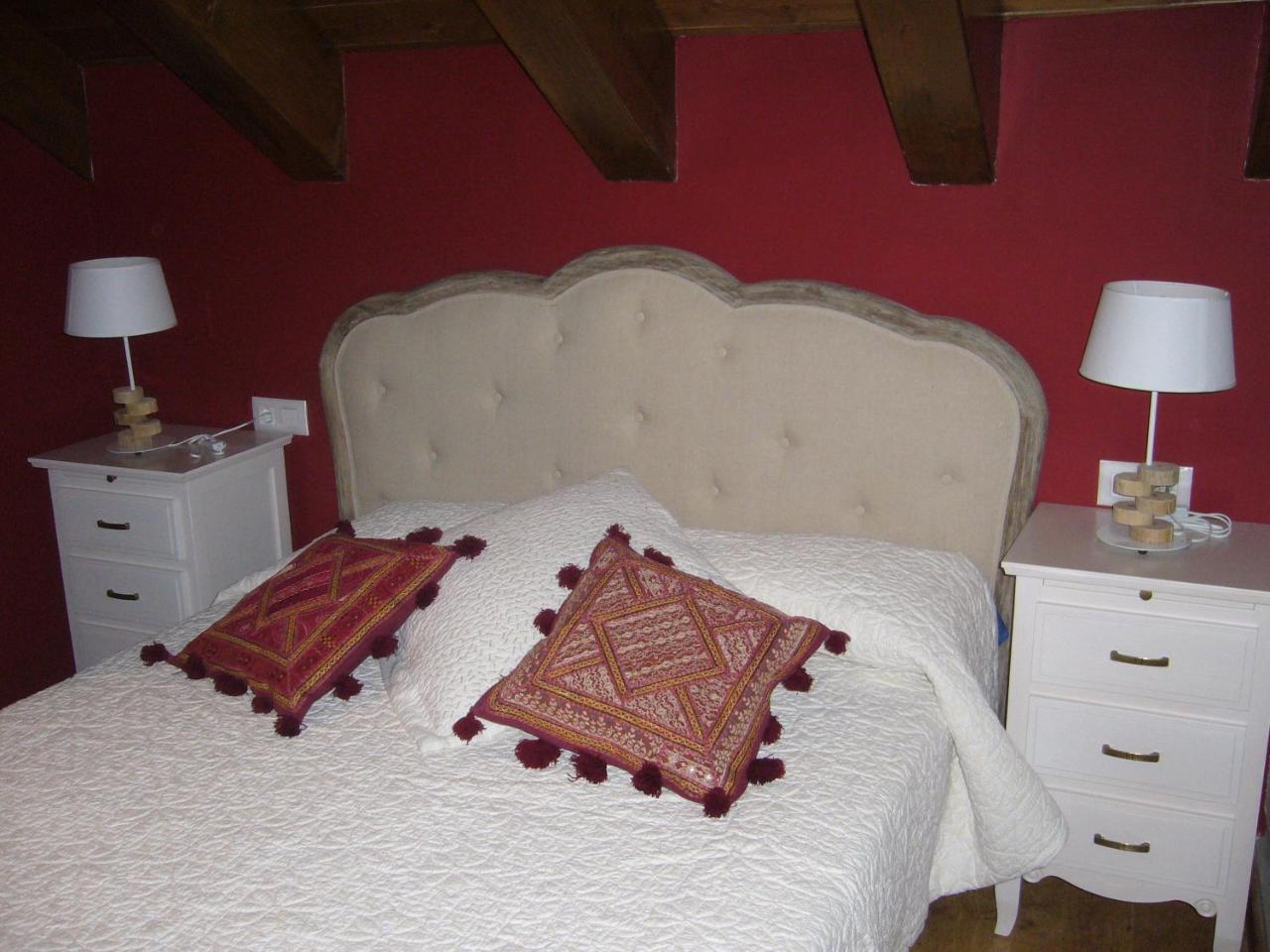 Apartamentos Cañardo Autural Oros Alto Exterior foto